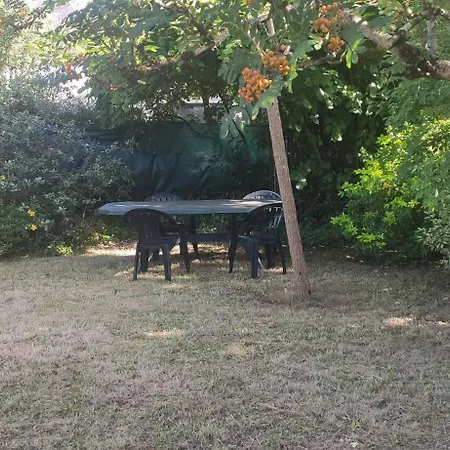 Maison Et Jardin Chantenay נאנט